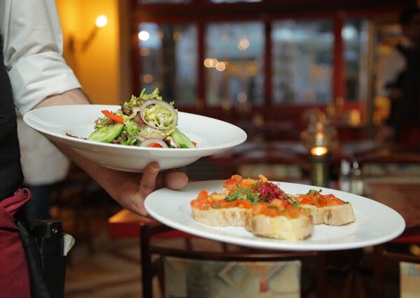 HOW TO SET A TABLE FOR YOUR RESTAURANT DINING