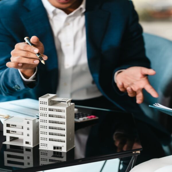 Avoid Hidden Costs: How a Consultant Helps You Close the Right Office