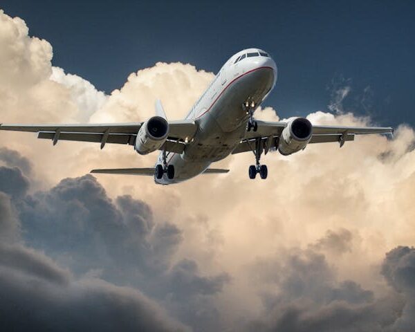 6 Industry Secrets Every Commercial Pilot Knows