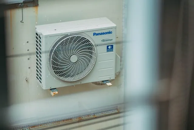What Is the 1.5 Ton Inverter AC Price in Pakistan at Lahore Centre